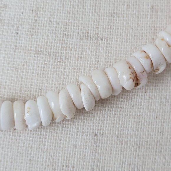 Vintage Puka Shell Necklace 18" - Picture 5 of 5